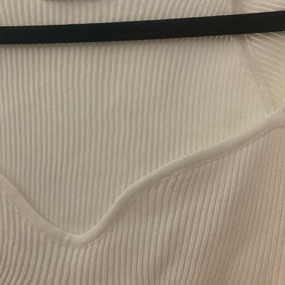 CREAM RIBBED SWEETHEART SHORTSLEEVE 🤍 - Picture 7 of 7